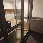 40 M2 Ost Mit Balkon 8 Min By Car To Expo Modern Highspeed Wlan Quiet And Nürnberg