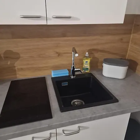 40 M2 Ost Mit Balkon 8 Min By Car To Expo Modern Highspeed Wlan Quiet And Nuremberg