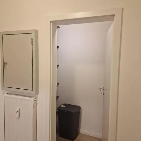Apartament 40 M2 Ost Mit Balkon 8 Min By Car To Expo Modern Highspeed Wlan Quiet And *