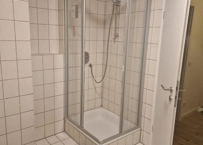 公寓 40 M2 Ost Mit Balkon 8 Min By Car To Expo Modern Highspeed Wlan Quiet And *