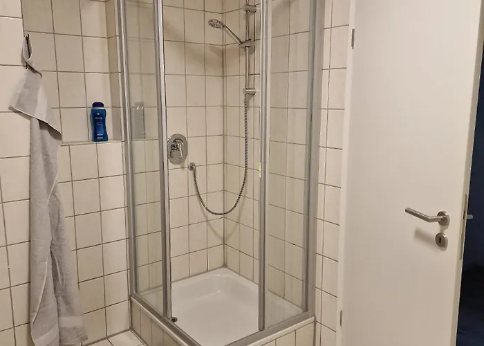 公寓 40 M2 Ost Mit Balkon 8 Min By Car To Expo Modern Highspeed Wlan Quiet And